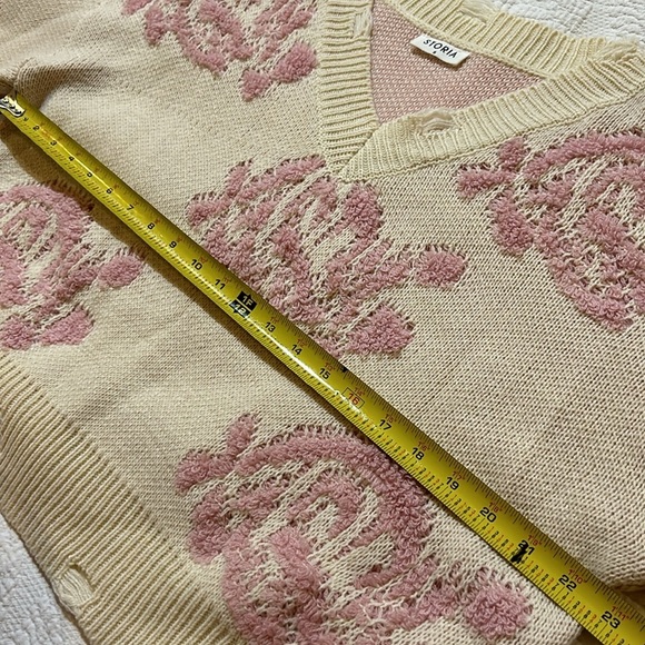 Storia Cropped Sweater. Nearly NEW!  Size Small.  Distressed - Picture 7 of 10